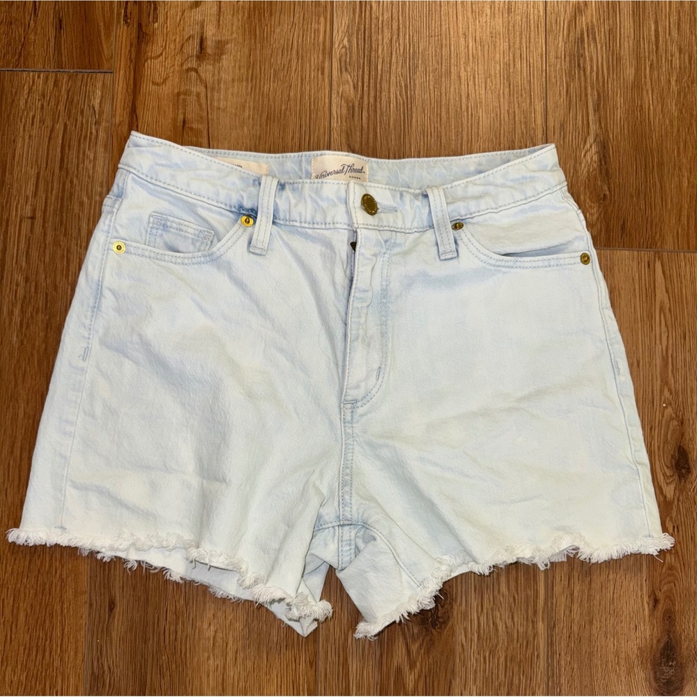 Universal Thread Vintage Midi Denim Shorts Light Wash Frayed Hem Womens 4/27R